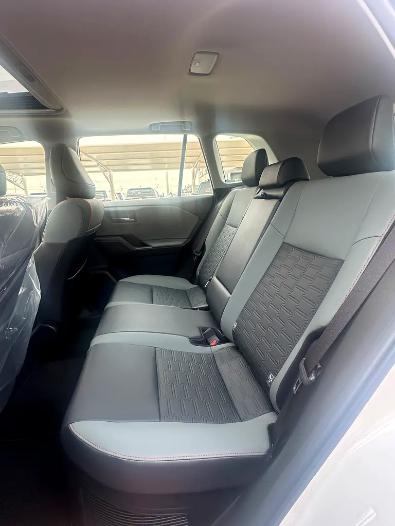 2026 Toyota Rav 4 XLE - GCC Specs - Perfect Condition! - Image 9