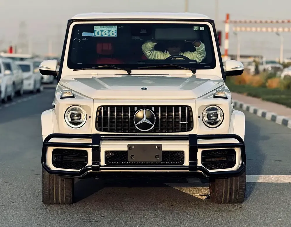 BENZ G63 AMG | 2021 | 27000Kms | RED INTERIOR | MINT CONDITION | FRESH JAPAN IMPORT - Image 4