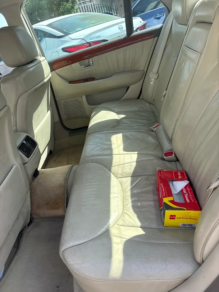 Lexus LS430 2001 in perfect condition - Image 4