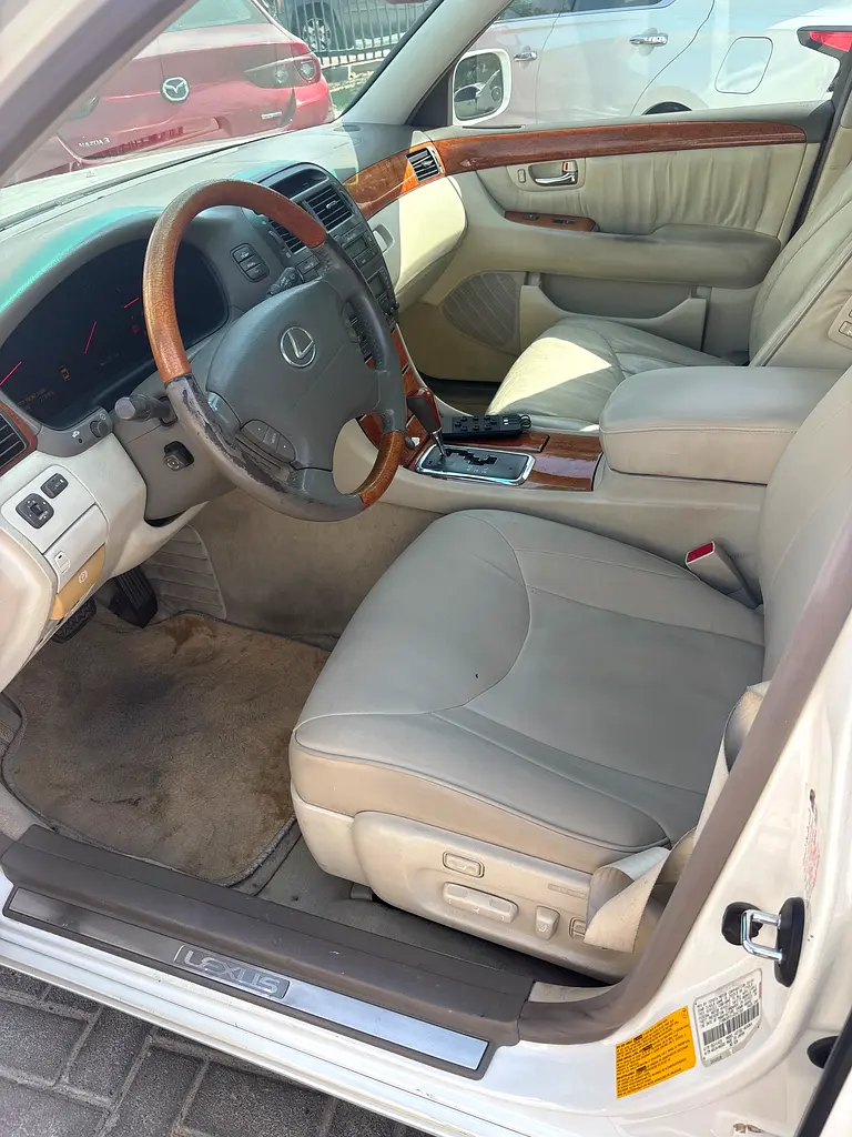 Lexus LS430 2001 in perfect condition - Image 5