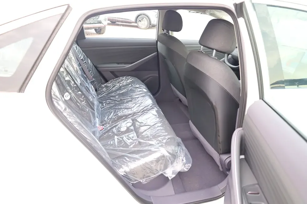 Nissan N6 180 Air 1.5L PHEV AT 2026 Only for EXPORT - Image 8