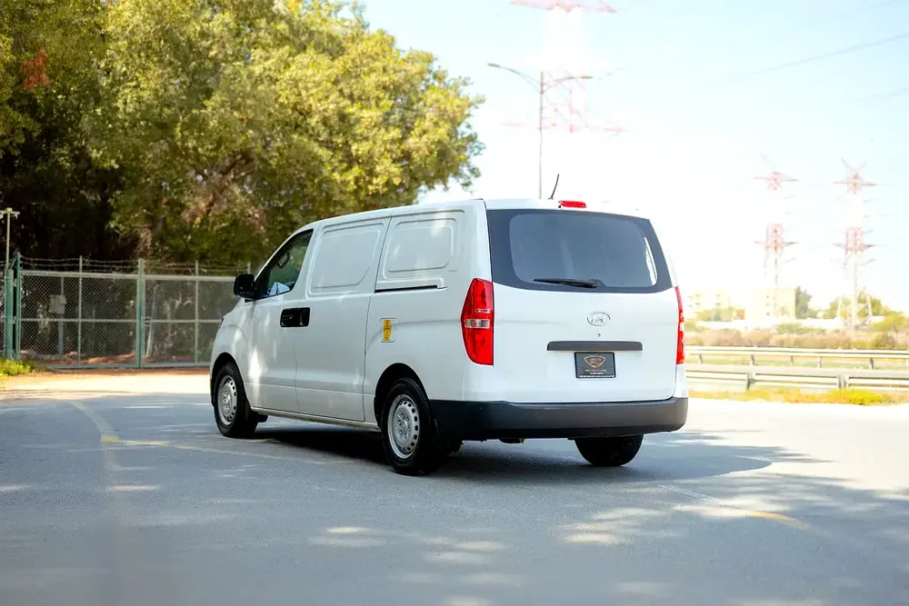 H1 Delivery Van | Manual | GCC Specs | Ref#H89342 - Image 4