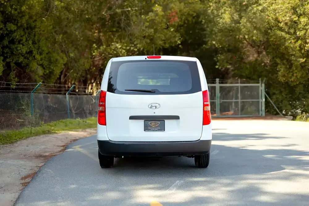 H1 Delivery Van | Manual | GCC Specs | Ref#H89342 - Image 6