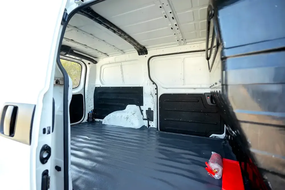 H1 Delivery Van | Manual | GCC Specs | Ref#H89342 - Image 8