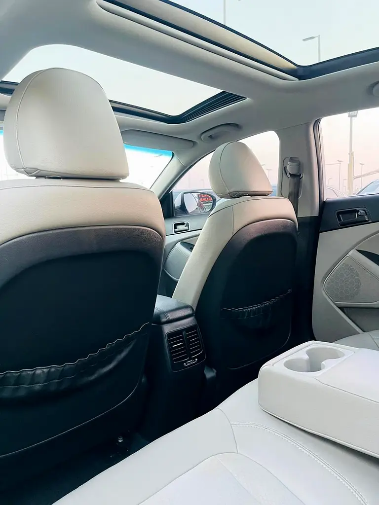 Kia Optima 2010 GCC | Well Maintained | Luxury Sedan | - Image 11