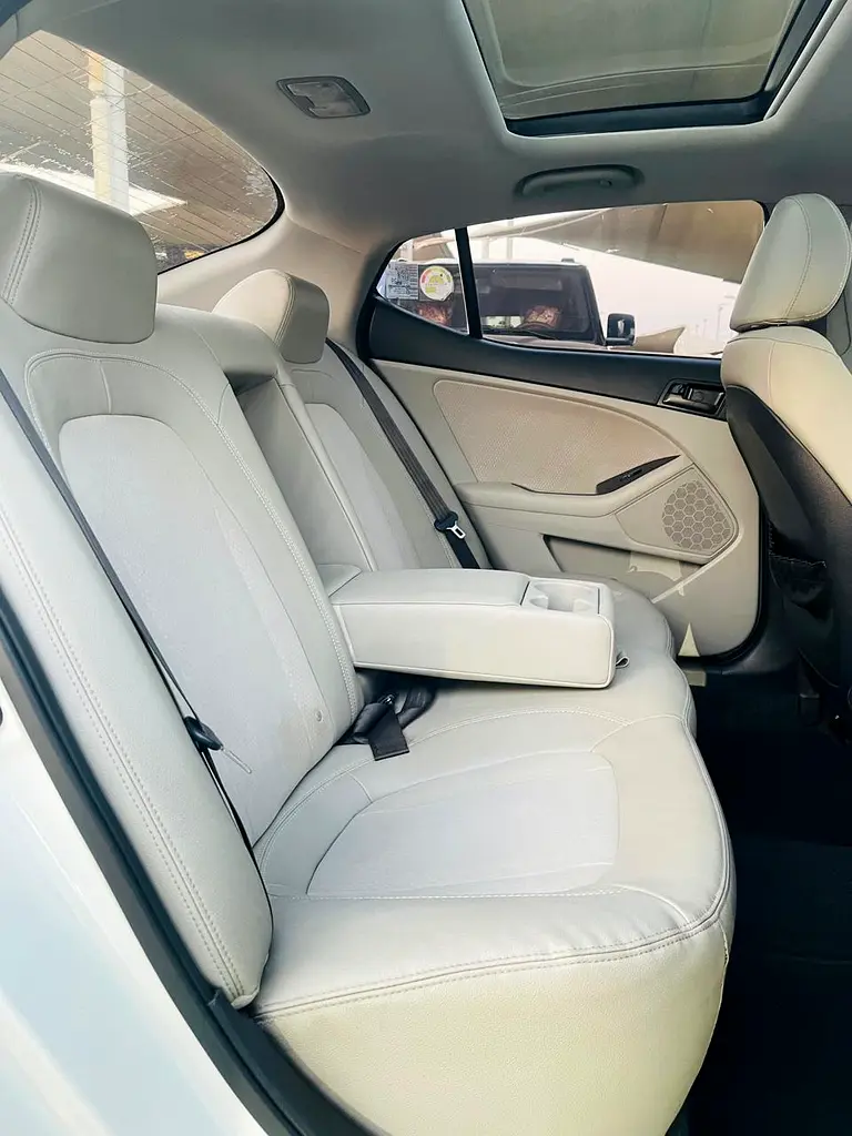 Kia Optima 2010 GCC | Well Maintained | Luxury Sedan | - Image 13