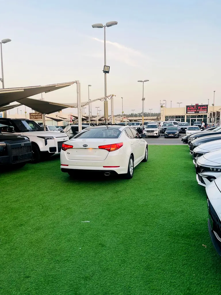 Kia Optima 2010 GCC | Well Maintained | Luxury Sedan | - Image 4