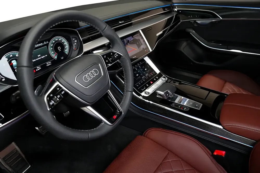 Audi A8L 55 TFSI Quattro - 2023 - Image 9