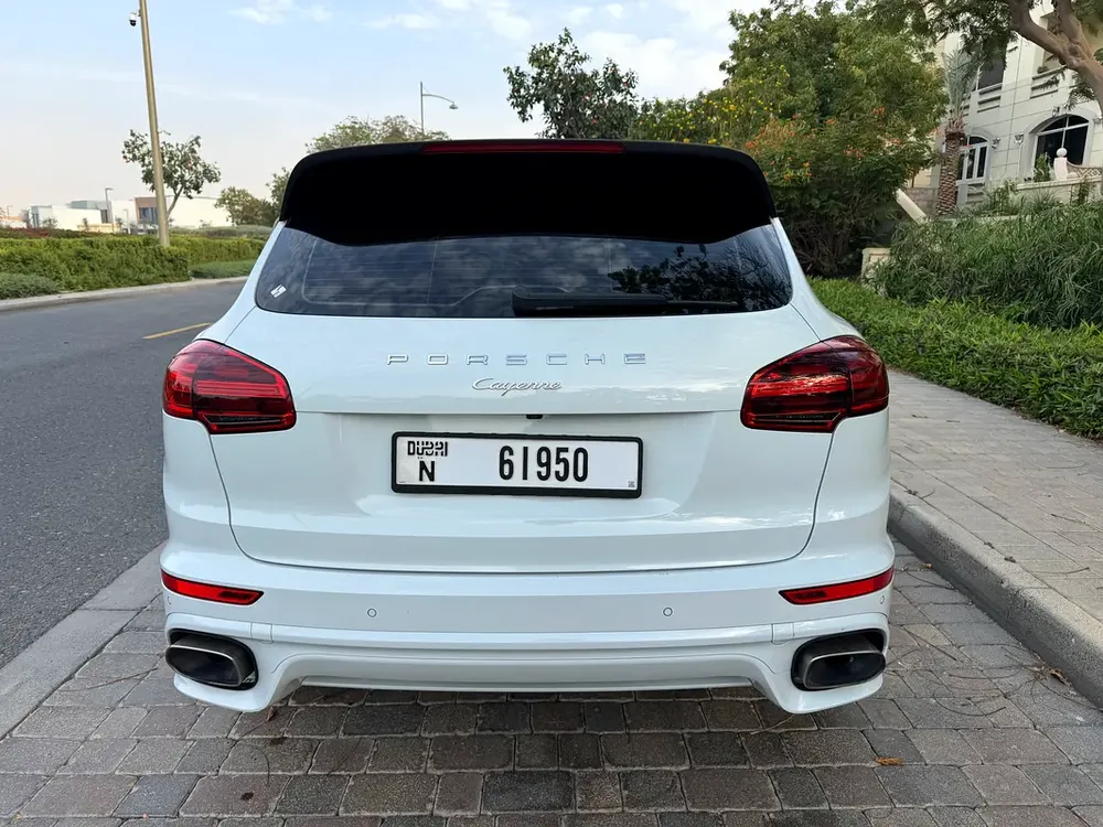 2016 Porsche Cayenne Standard - GCC Specs - Excellent Condition! - Image 7