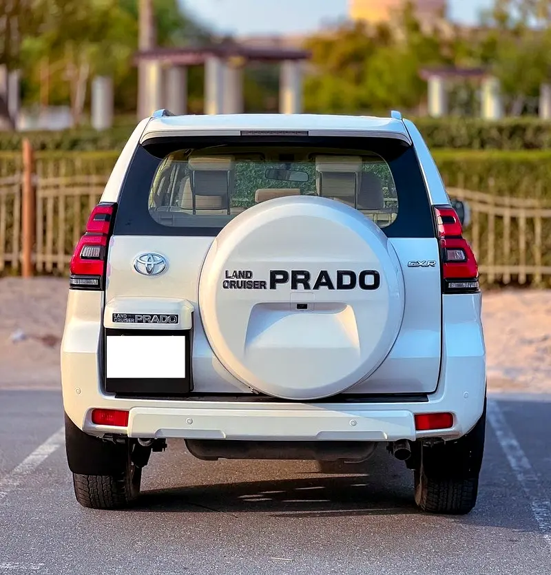 Toyota Prado GXR V6 2019 GCC Sunroof Clean Car - Image 5