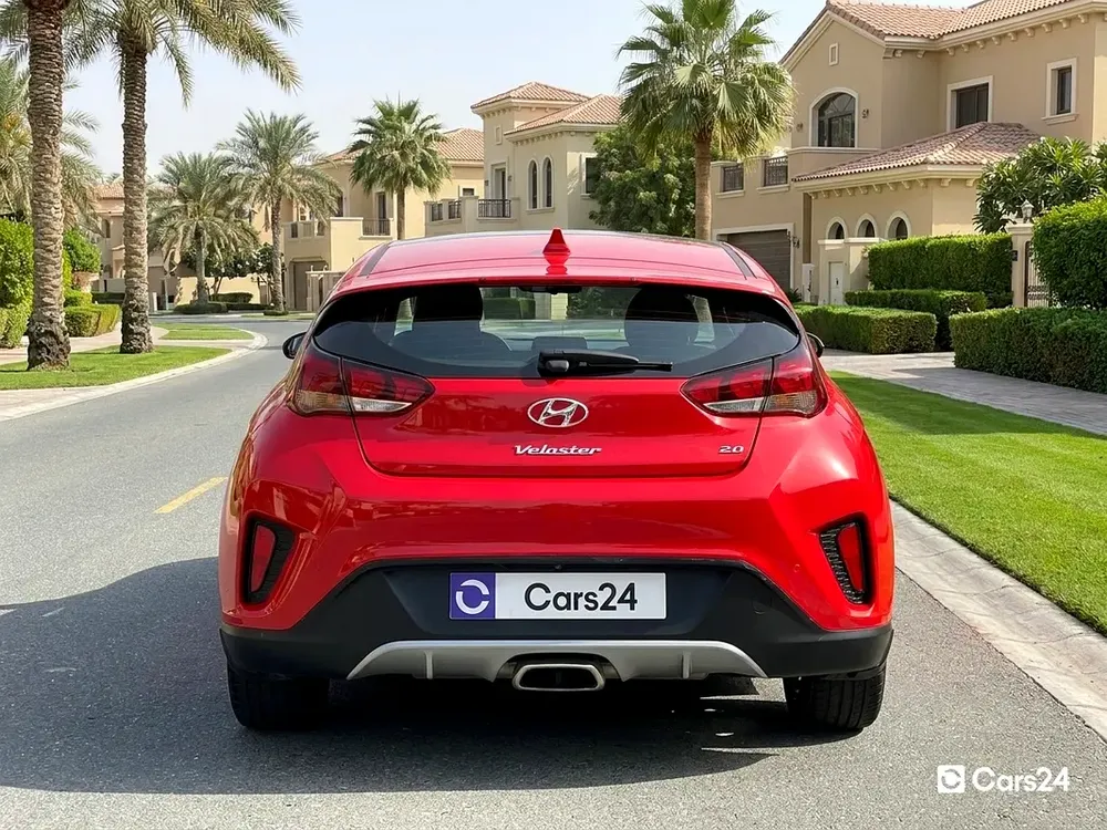 AED 665/month | 0 Downpayment | Free 3 Months Warranty | 30 Day Return | HYUNDAI VELOSTER 2019 - Image 4