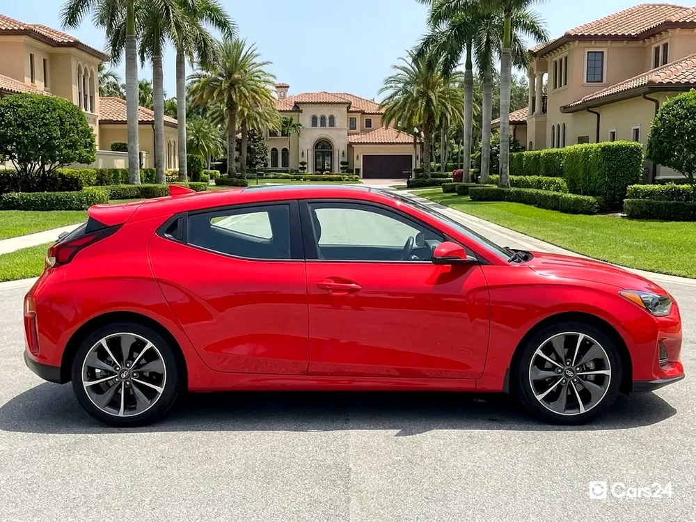 AED 665/month | 0 Downpayment | Free 3 Months Warranty | 30 Day Return | HYUNDAI VELOSTER 2019 - Image 5
