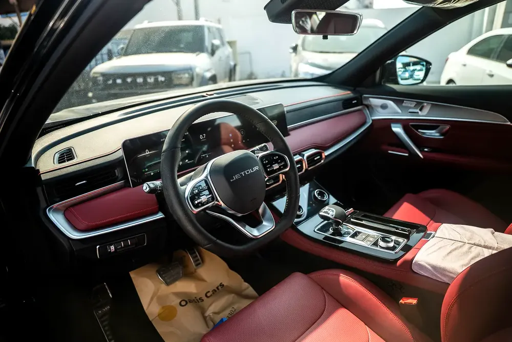Jetour X70 Plus Luxury 2025 Low Mileage GCC 1.6L Turbo 4 Cylinders - Image 5