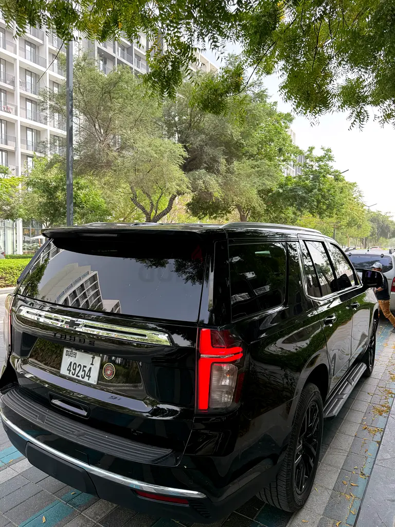 Chavy tahoe 2021  super clean - Image 10