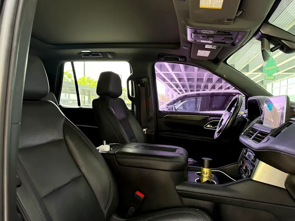 Chavy tahoe 2021  super clean - Image 18