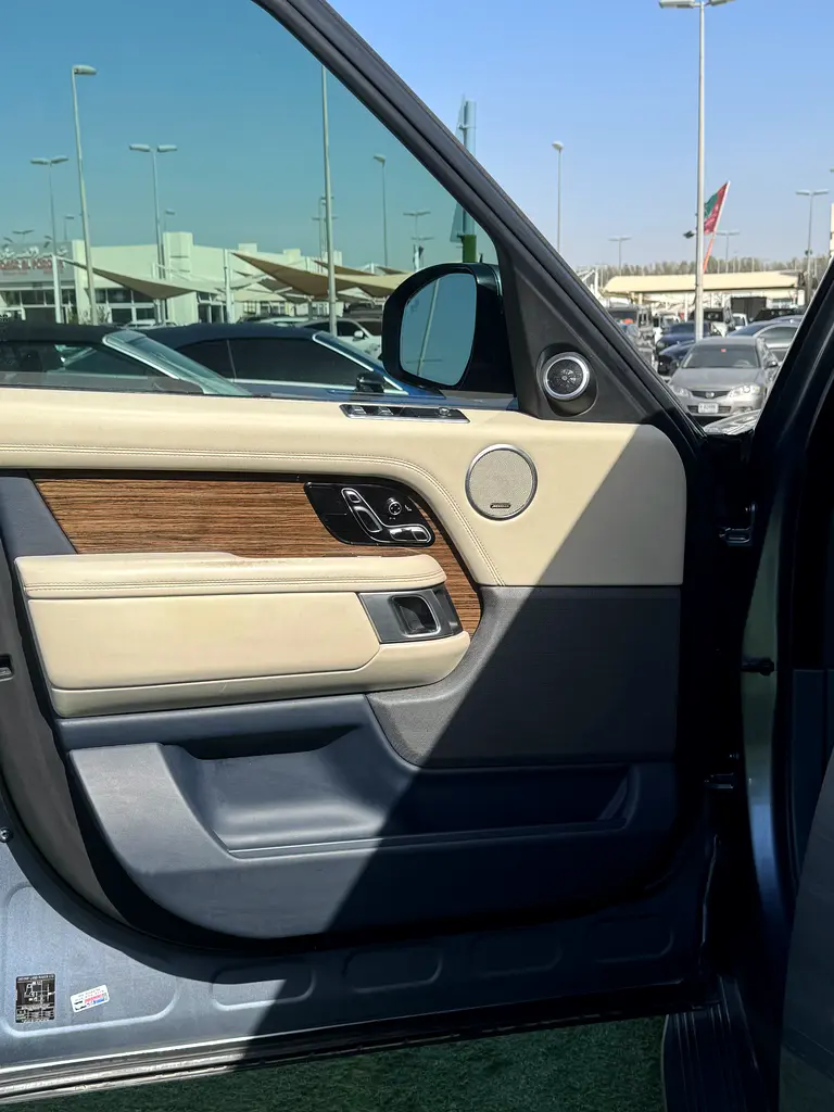 Land Rover Range Rover Vogue HSE 2018 - American Specs - Image 7