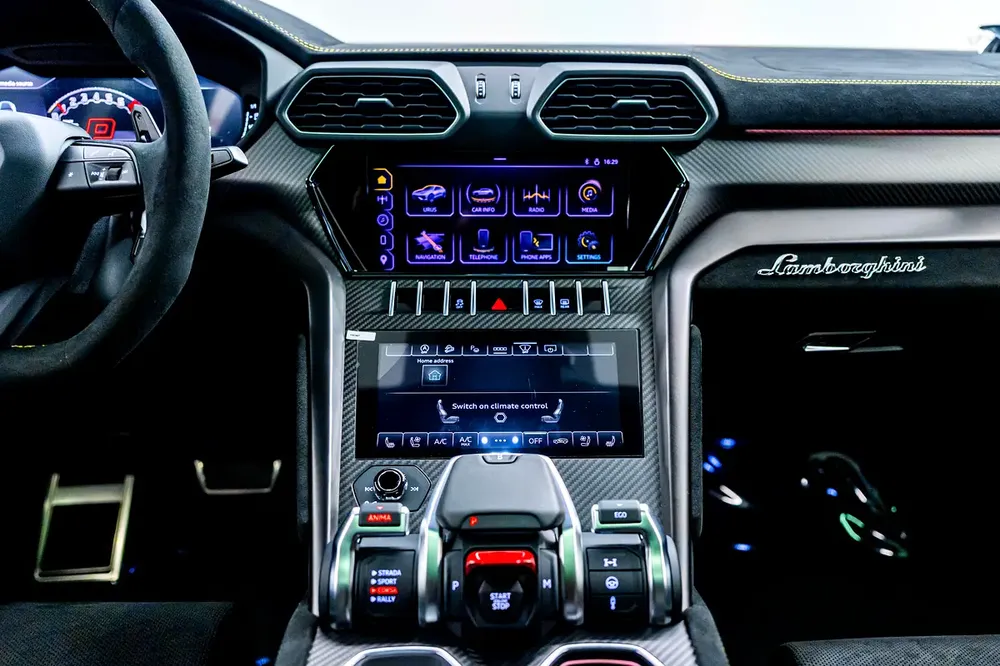 Lamborghini Urus Performante - GCC Spec - Lease to Own and Warranty Available - Image 16