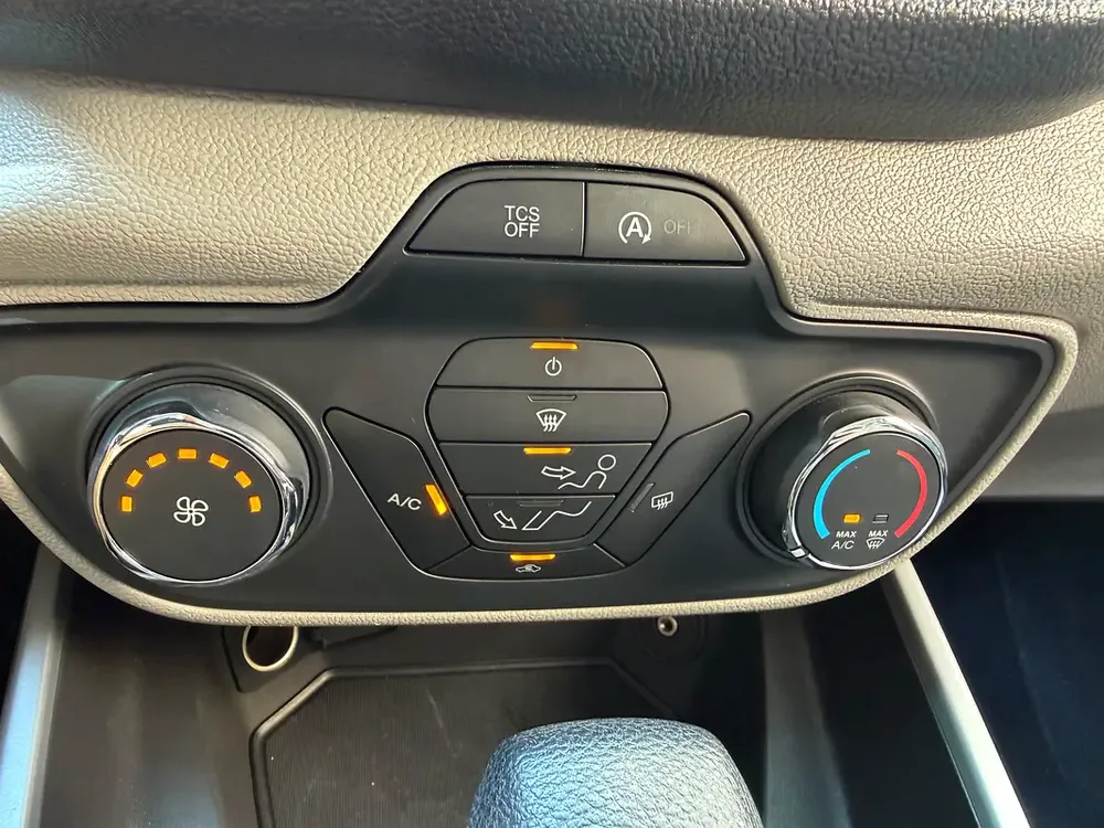 Ford Escort 2020 | GCC | No Accidents | 4 New Continental Tyres | Ready to Drive - Image 13