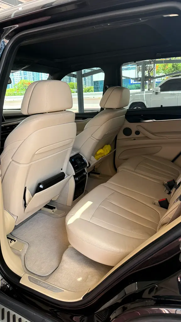 BMW X5 4.4i 2015 GCC Specs - Well Maintained Luxury SUV - Image 6
