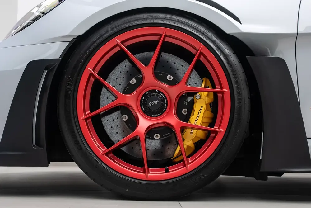 2024 PORSCHE 911 GT3 RS WEISSACH┃GCC┃5 YRS WARRANTY┃CARBON CERAMIC BRAKES┃SUSPENSION LIFTER┃ HIGH SP - Image 15