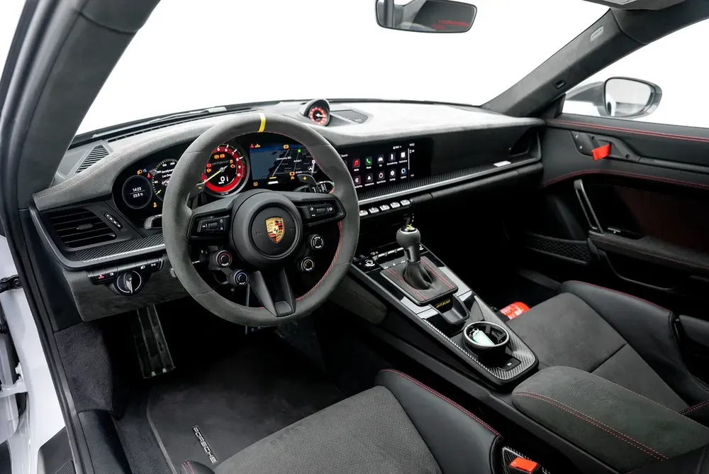 2024 PORSCHE 911 GT3 RS WEISSACH┃GCC┃5 YRS WARRANTY┃CARBON CERAMIC BRAKES┃SUSPENSION LIFTER┃ HIGH SP - Image 5