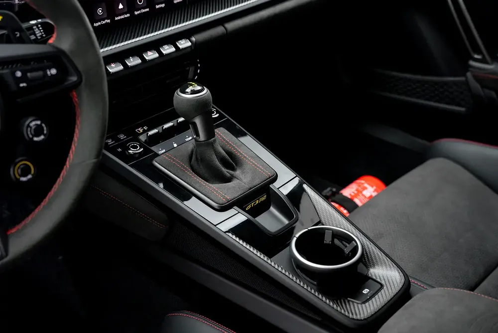 2024 PORSCHE 911 GT3 RS WEISSACH┃GCC┃5 YRS WARRANTY┃CARBON CERAMIC BRAKES┃SUSPENSION LIFTER┃ HIGH SP - Image 7