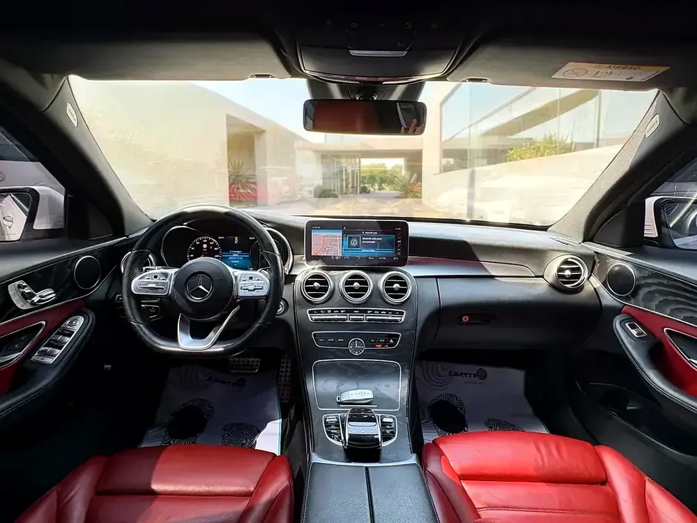 AED 1,360 P.M | 0% DOWN PAYMENT | MERCEDES-BENZ C200 | 2020 | GCC SPECS - Image 11