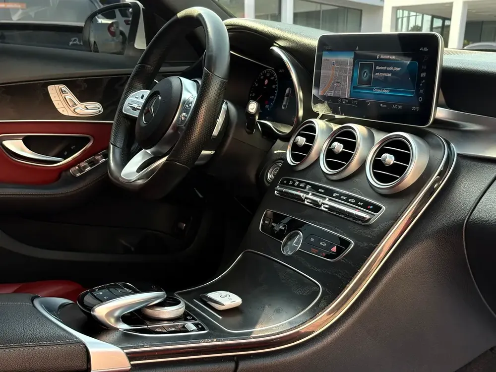 AED 1,360 P.M | 0% DOWN PAYMENT | MERCEDES-BENZ C200 | 2020 | GCC SPECS - Image 19