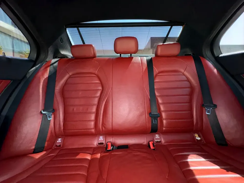 AED 1,360 P.M | 0% DOWN PAYMENT | MERCEDES-BENZ C200 | 2020 | GCC SPECS - Image 20