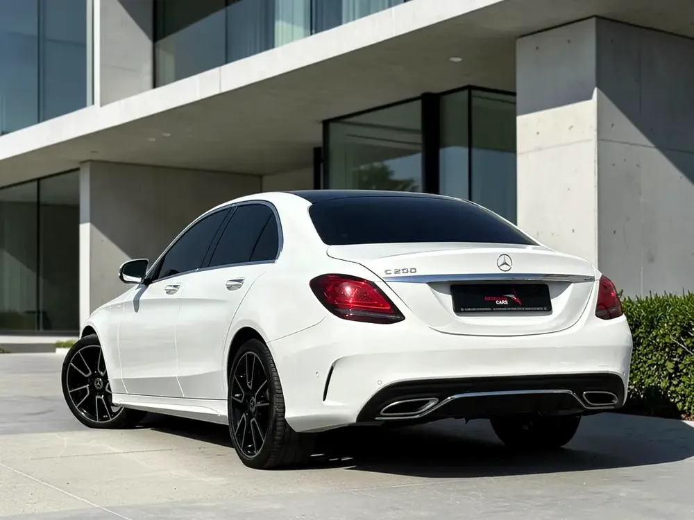 AED 1,360 P.M | 0% DOWN PAYMENT | MERCEDES-BENZ C200 | 2020 | GCC SPECS - Image 6