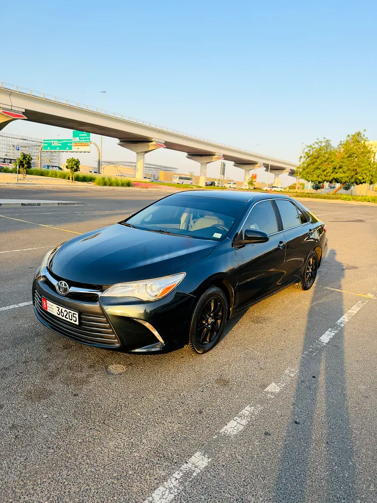 Toyota Camry LE 2015 American Specs - Excellent Condition - Image 7