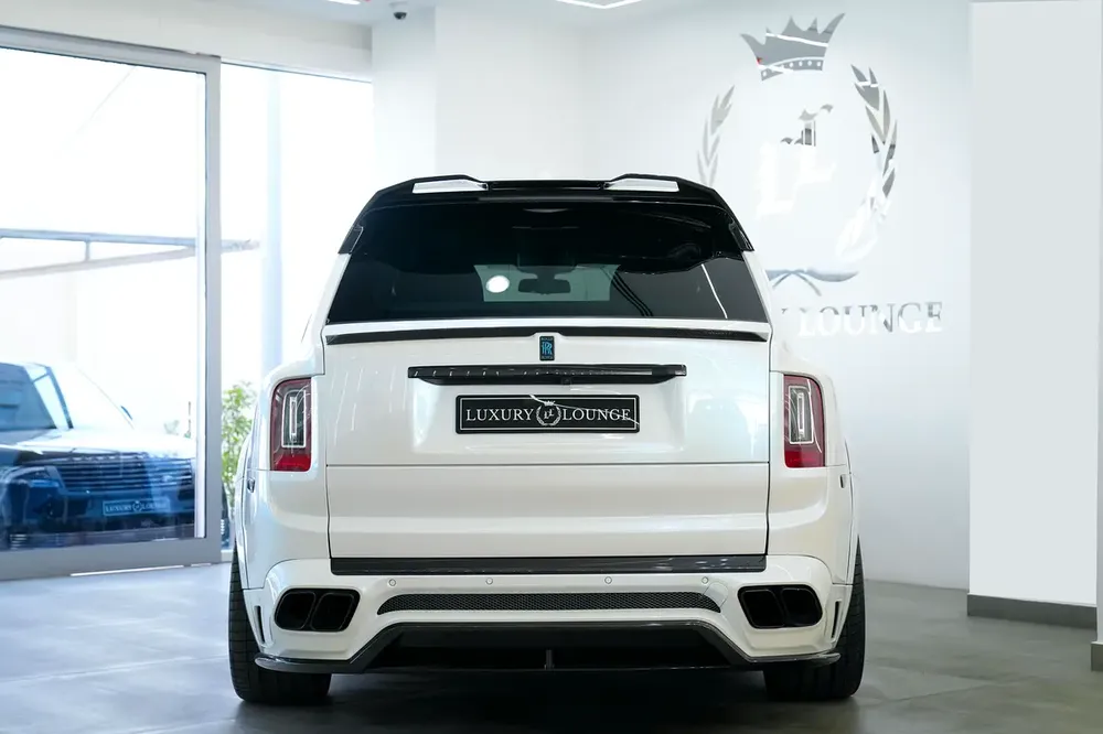 ROLLS ROYCE CULLINAN ORIGINAL MANSORY BLACK/BADGE 2019 FULL OPTION. IN EXCELLENT CONDITION - Image 17