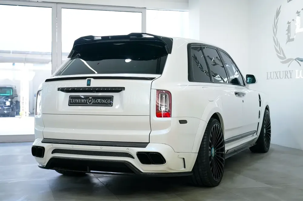 ROLLS ROYCE CULLINAN ORIGINAL MANSORY BLACK/BADGE 2019 FULL OPTION. IN EXCELLENT CONDITION - Image 18