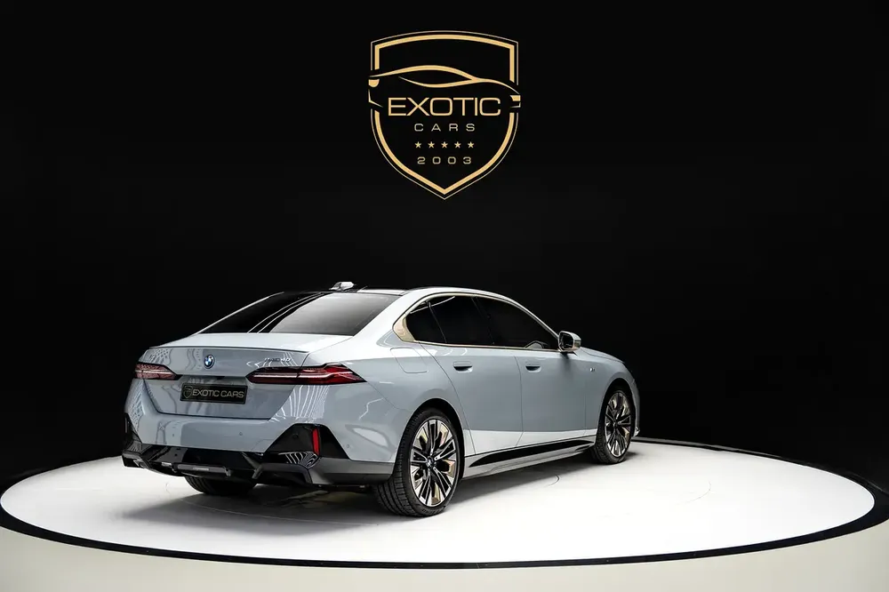 I5 EDRIVE 40 | WARRANTY + SERVICE NOV 2028 | PANORAMIC ROOF | NARDO GREY - Image 4