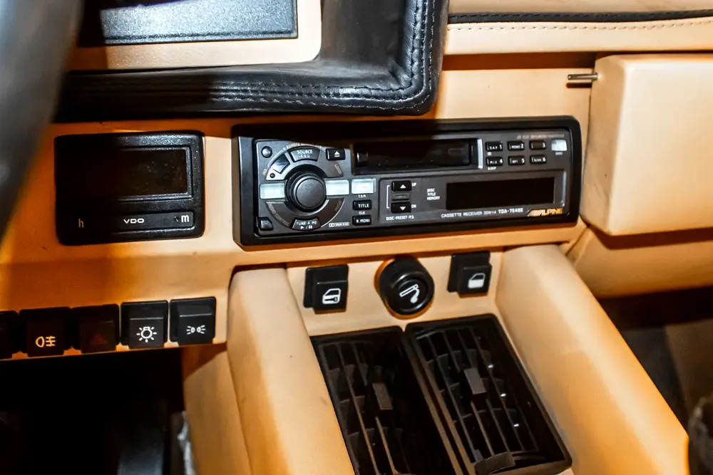 Lamborghini Countach - Image 11