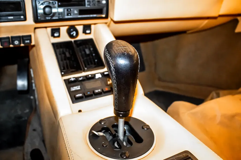 Lamborghini Countach - Image 14