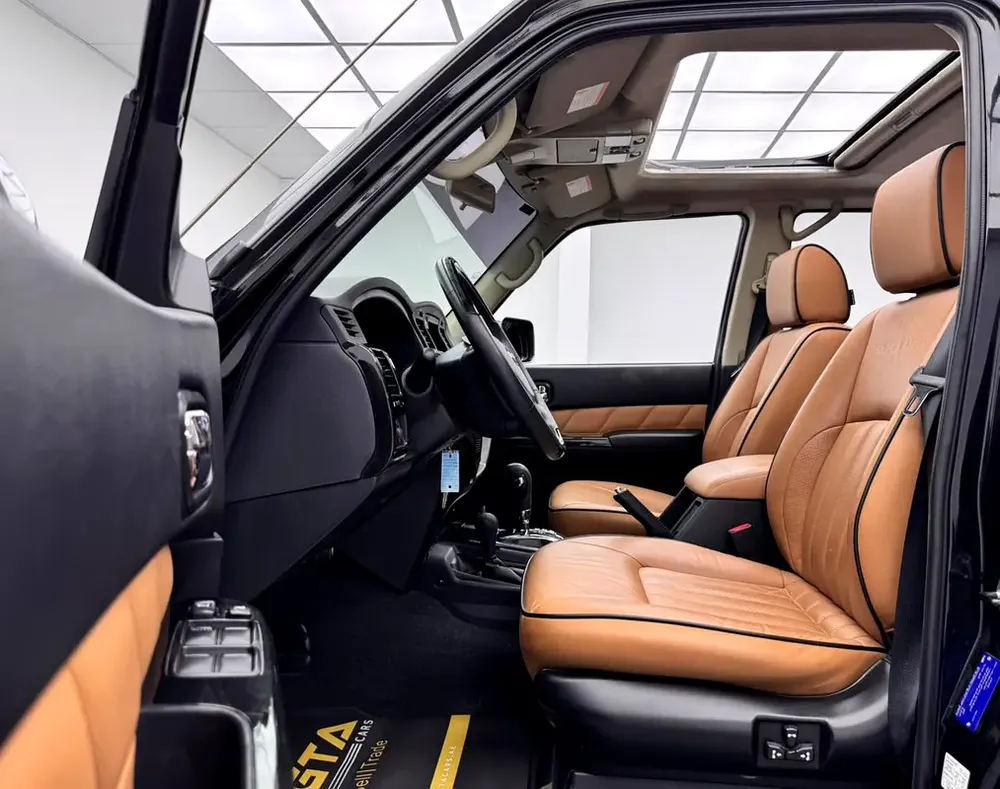 2022 Nissan Patrol Super Safari, Warranty, Service History , GCC - Image 14