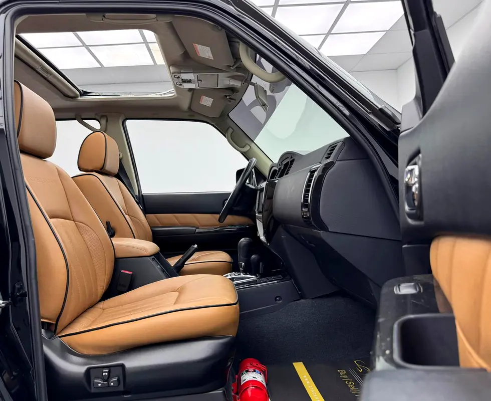 2022 Nissan Patrol Super Safari, Warranty, Service History , GCC - Image 15