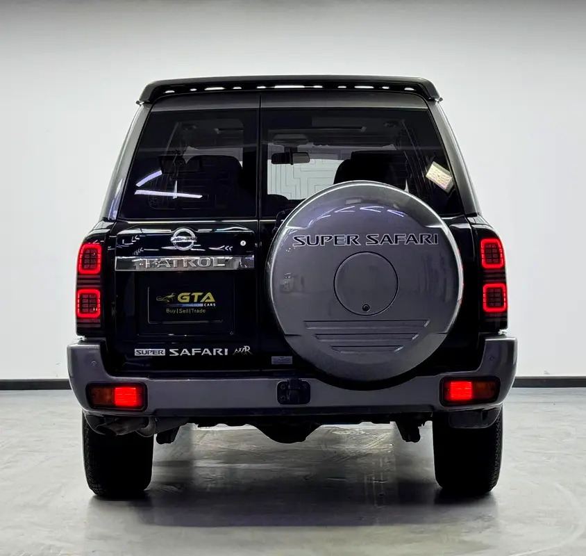 2022 Nissan Patrol Super Safari, Warranty, Service History , GCC - Image 5