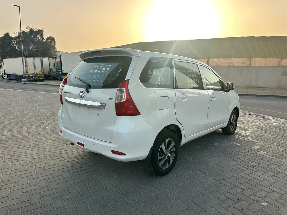 Toyota Avanza SE 2017 - GCC Specs - Well Maintained - Image 5