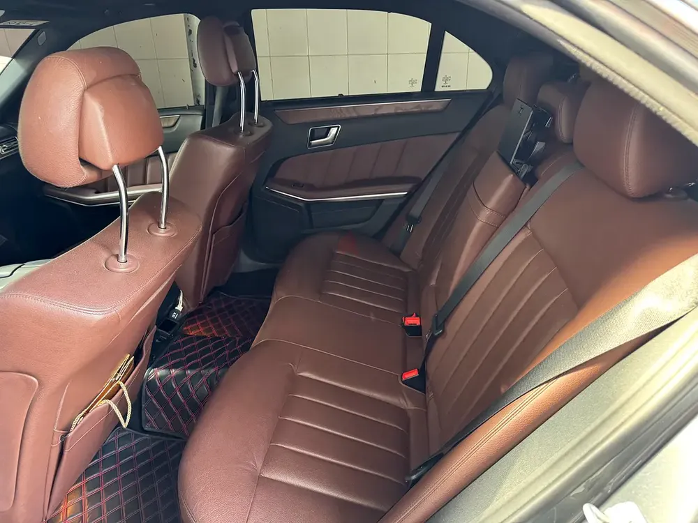 Mercedes-Benz E 300 2016 GCC Specs - Excellent Condition - Image 5