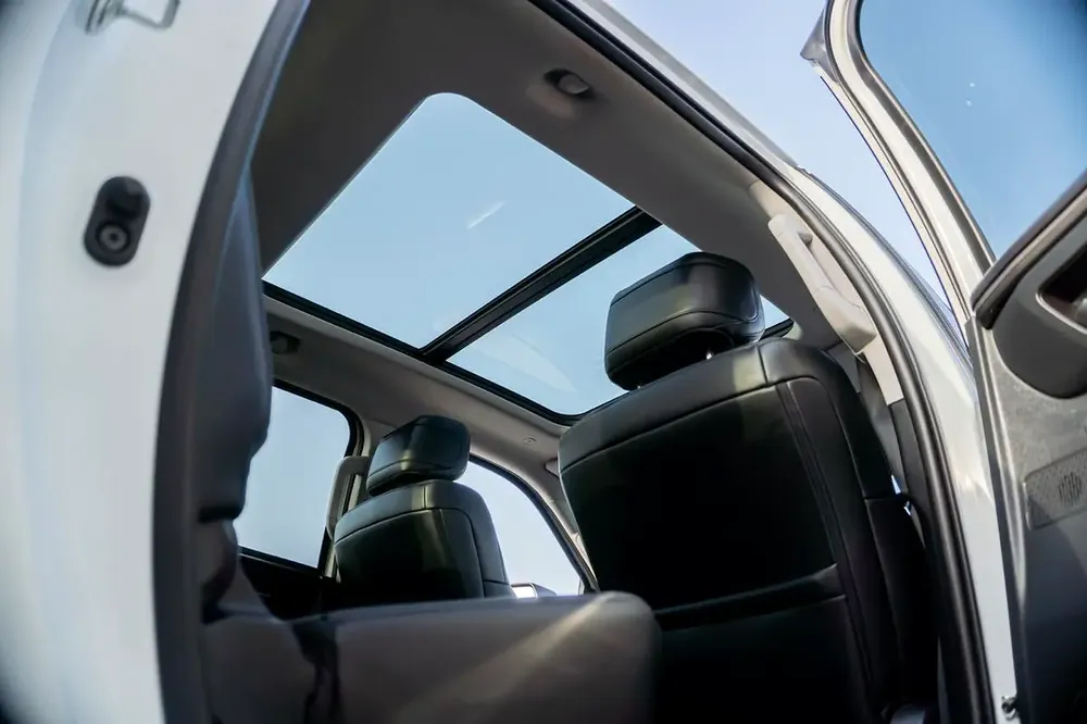 TOYOTA TUNDRA 2024 CRE WHITE - Image 14