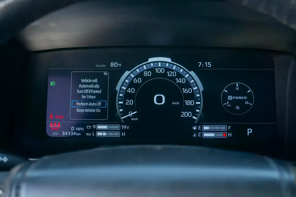 TOYOTA TUNDRA 2024 CRE WHITE - Image 16
