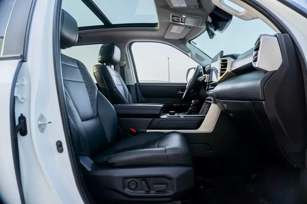 TOYOTA TUNDRA 2024 CRE WHITE - Image 18