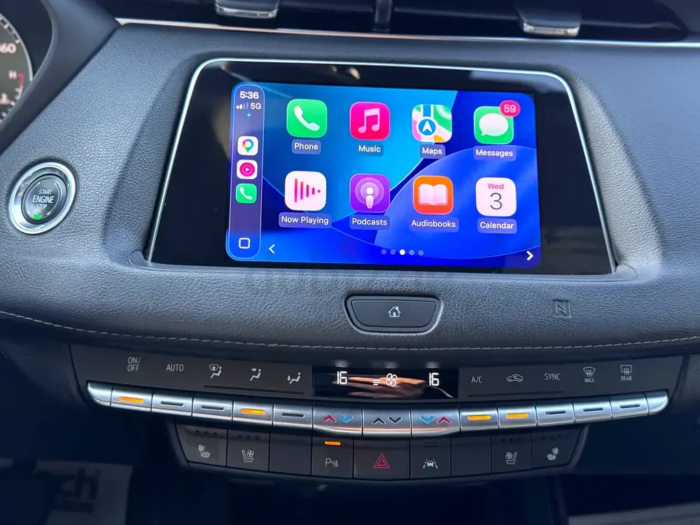 2020 Cadillac XT4 Premium Luxury - Lady Driven - Image 12