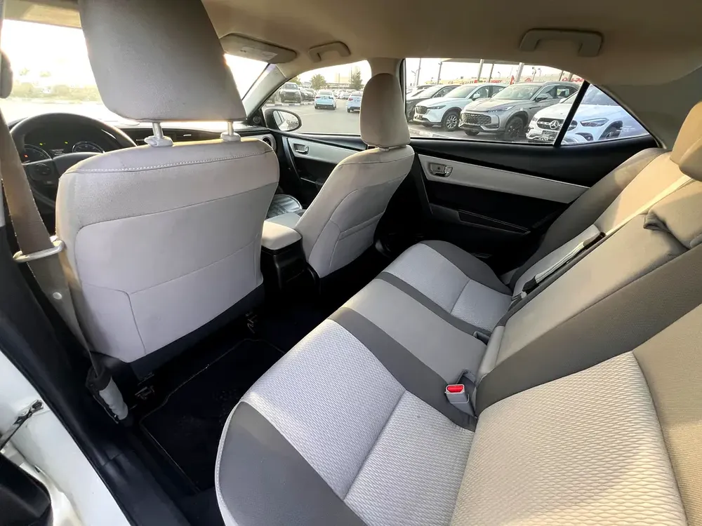 Toyota Corolla LE 2019, American Specs - Well Maintained - Image 12