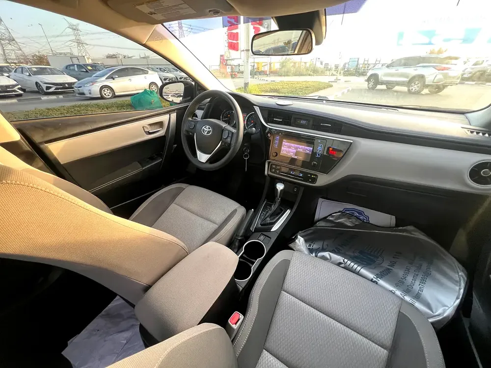Toyota Corolla LE 2019, American Specs - Well Maintained - Image 13