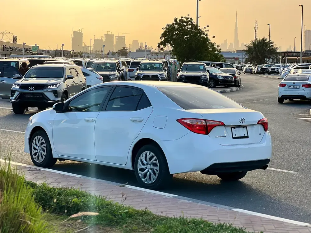 Toyota Corolla LE 2019, American Specs - Well Maintained - Image 5
