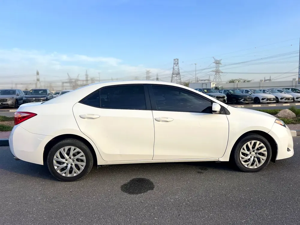 Toyota Corolla LE 2019, American Specs - Well Maintained - Image 7