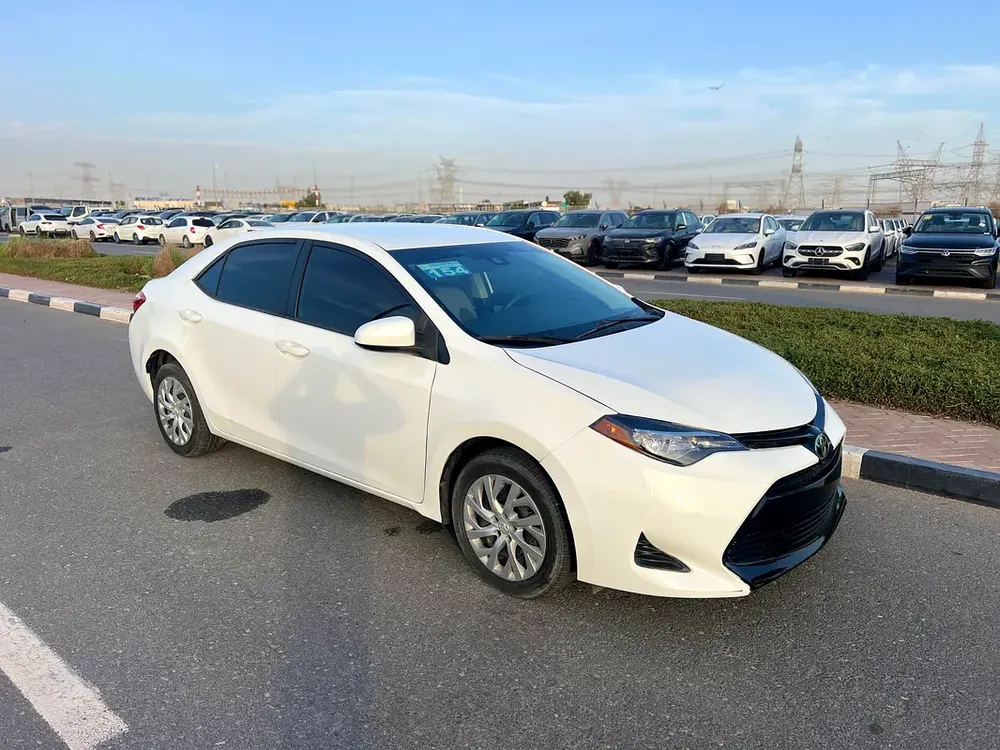 Toyota Corolla LE 2019, American Specs - Well Maintained - Image 9